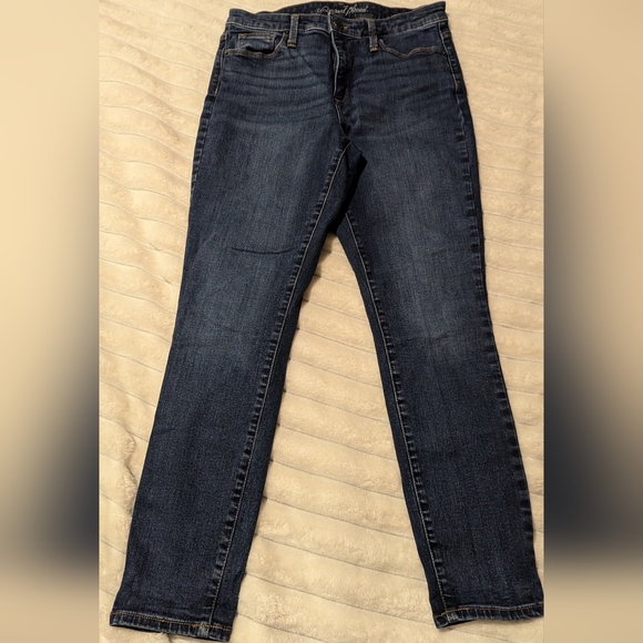 High Rise Universal Thread Jeans - Picture 3 of 7
